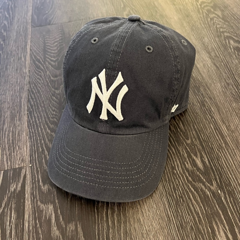 New York Yankees 47 Brand Vintage Navy Franchise Fitted Hat Men’s Size Medium